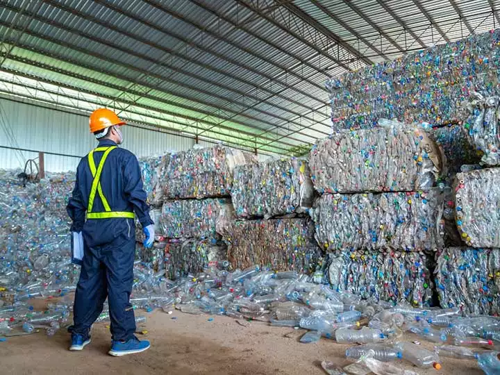 Reciclaje de botellas de PET