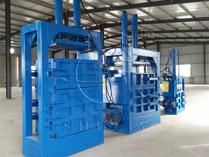 Vertical plastic baler