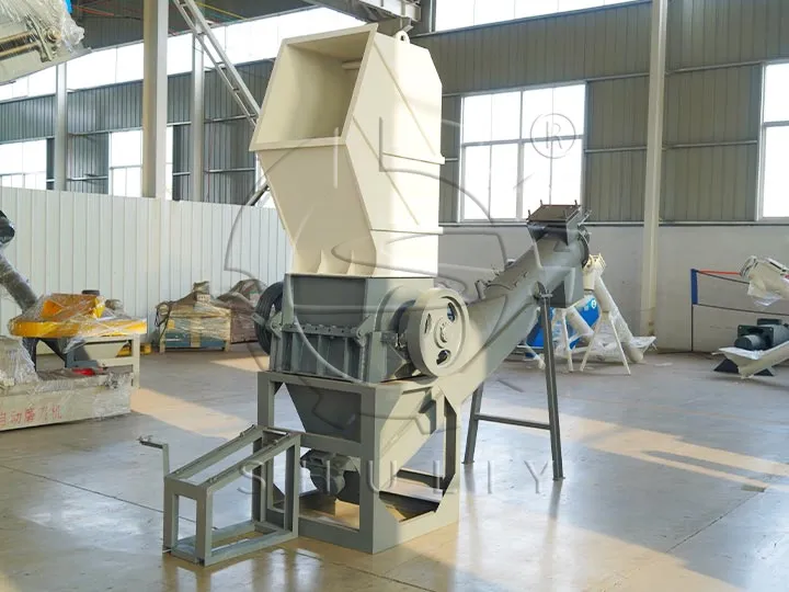 waste plastic crushing machine