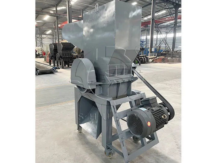 waste plastic crushing machine