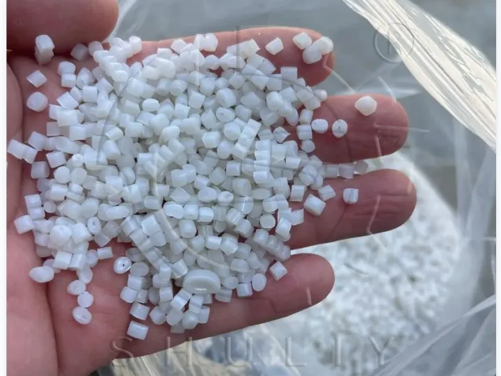 plastic granules of extrusion scrap recycling